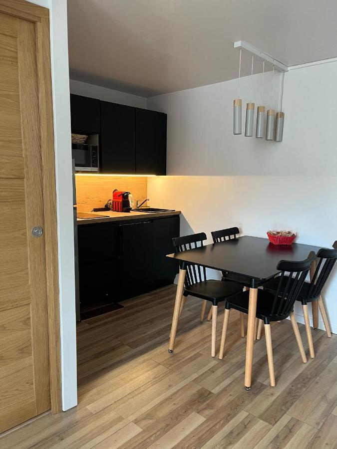 Appartement De La Fontaine A La Tour Du Pin Hyper Centre Parking Prive Ngoại thất bức ảnh