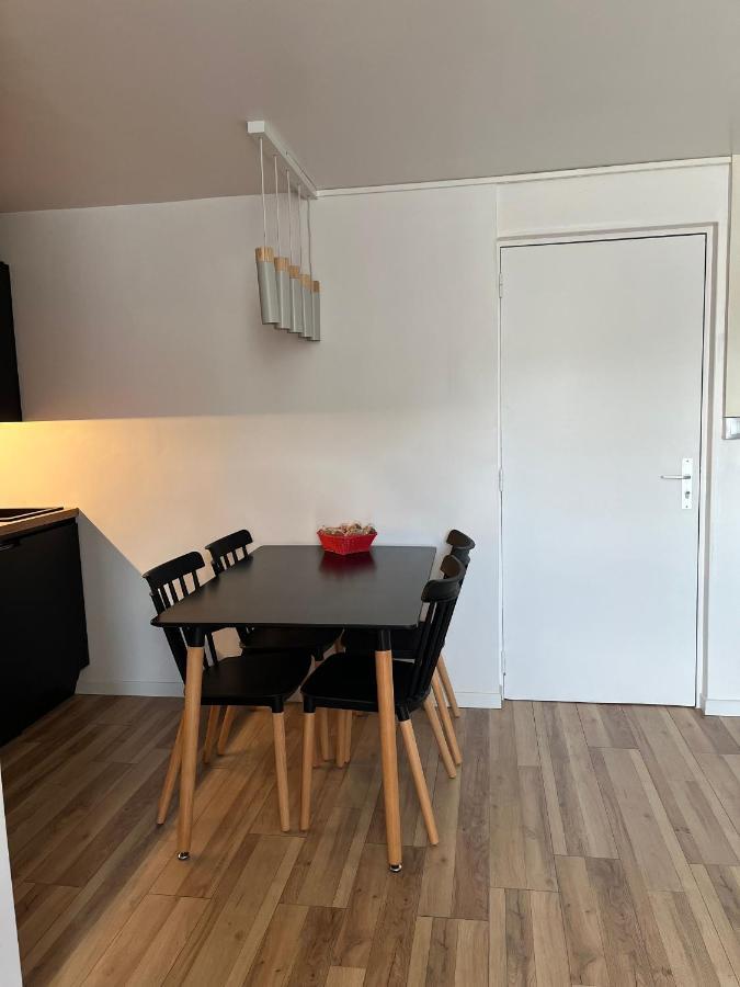 Appartement De La Fontaine A La Tour Du Pin Hyper Centre Parking Prive Ngoại thất bức ảnh
